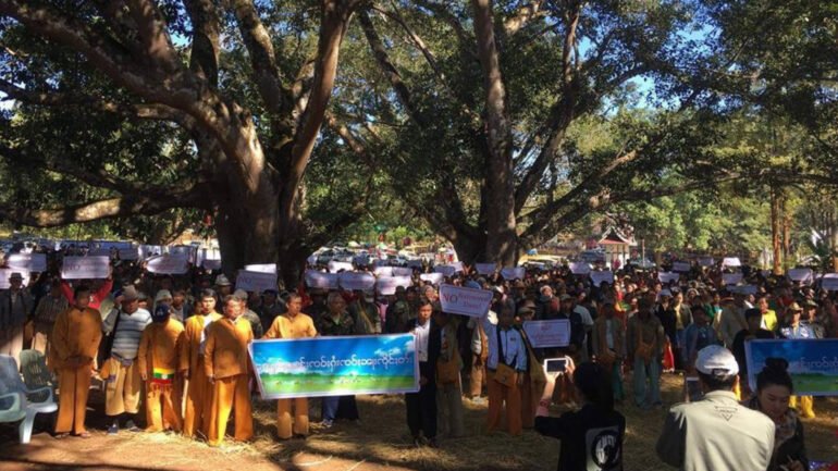 ၵေႃႁူမ်ႈသၢင်ႈ ၸဝ်ႈႁႆႈၸဝ်ႈၼႃးၸိုင်ႈတႆး ပၢင်ယွၼ်းသူး 1 ၵေႃႁူမ်ႈသၢင်ႈ ၸဝ်ႈႁႆႈၸဝ်ႈၼႃးၸိုင်ႈတႆး farmers conference